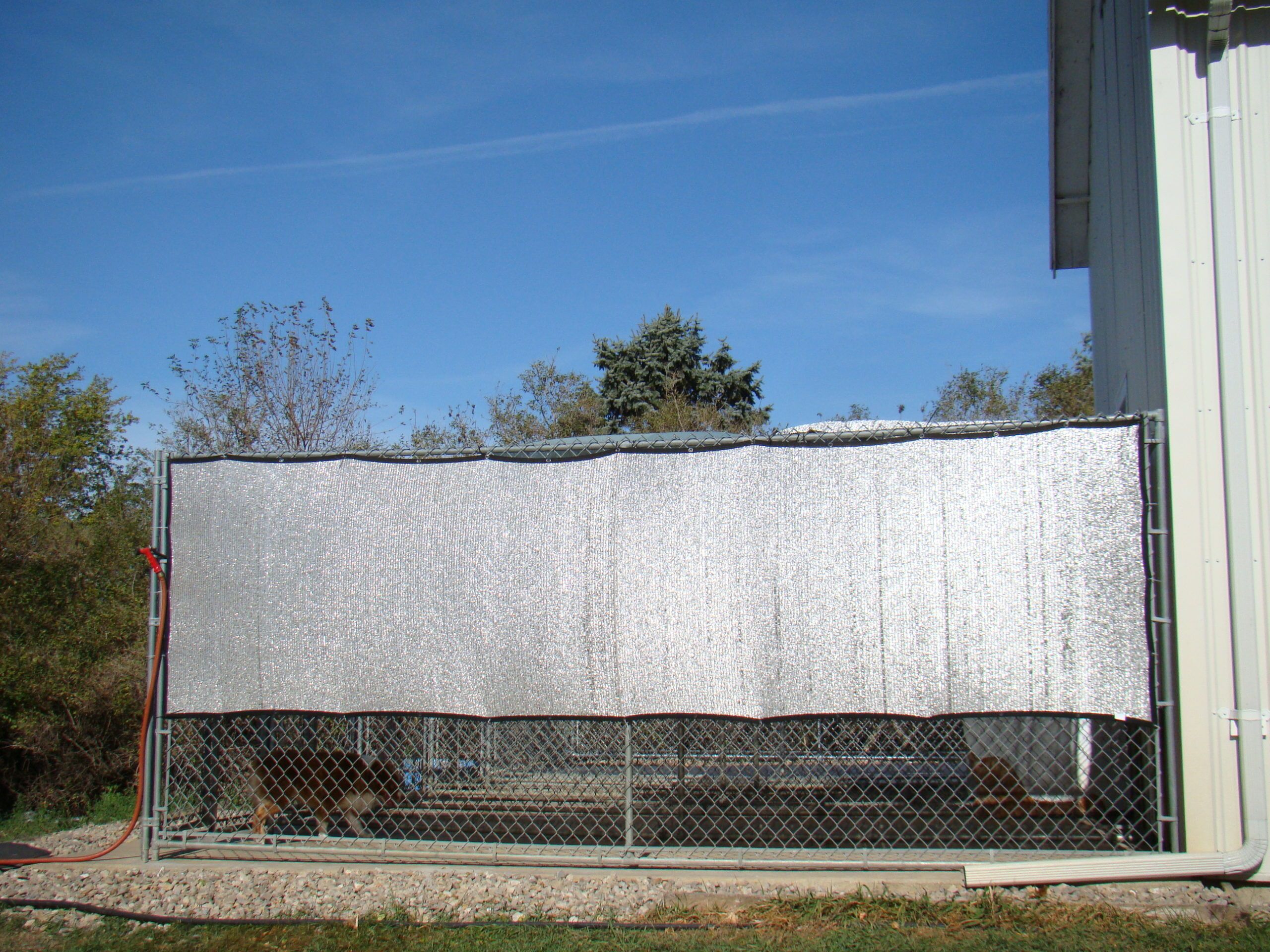 Kennel side shade